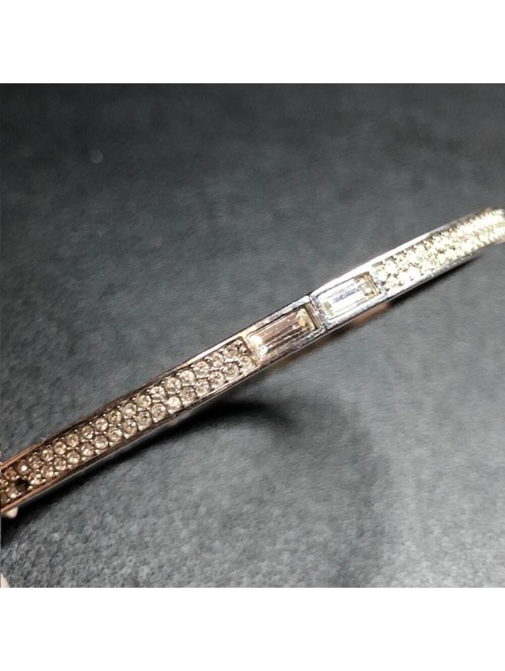B4484 MICHAEL KORS Hinged Bangle Bracelet Pave Crystal Silver Tone *Damage